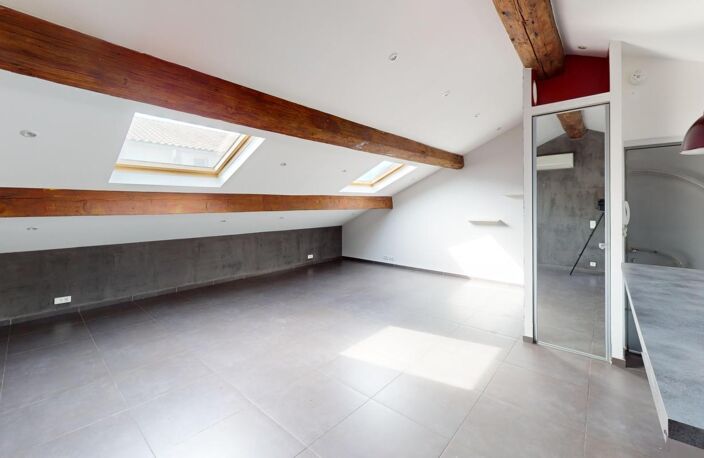 LA GARDE (83130) - APPARTEMENT T3 DE TYPE LOFT + CAVE — photo 3