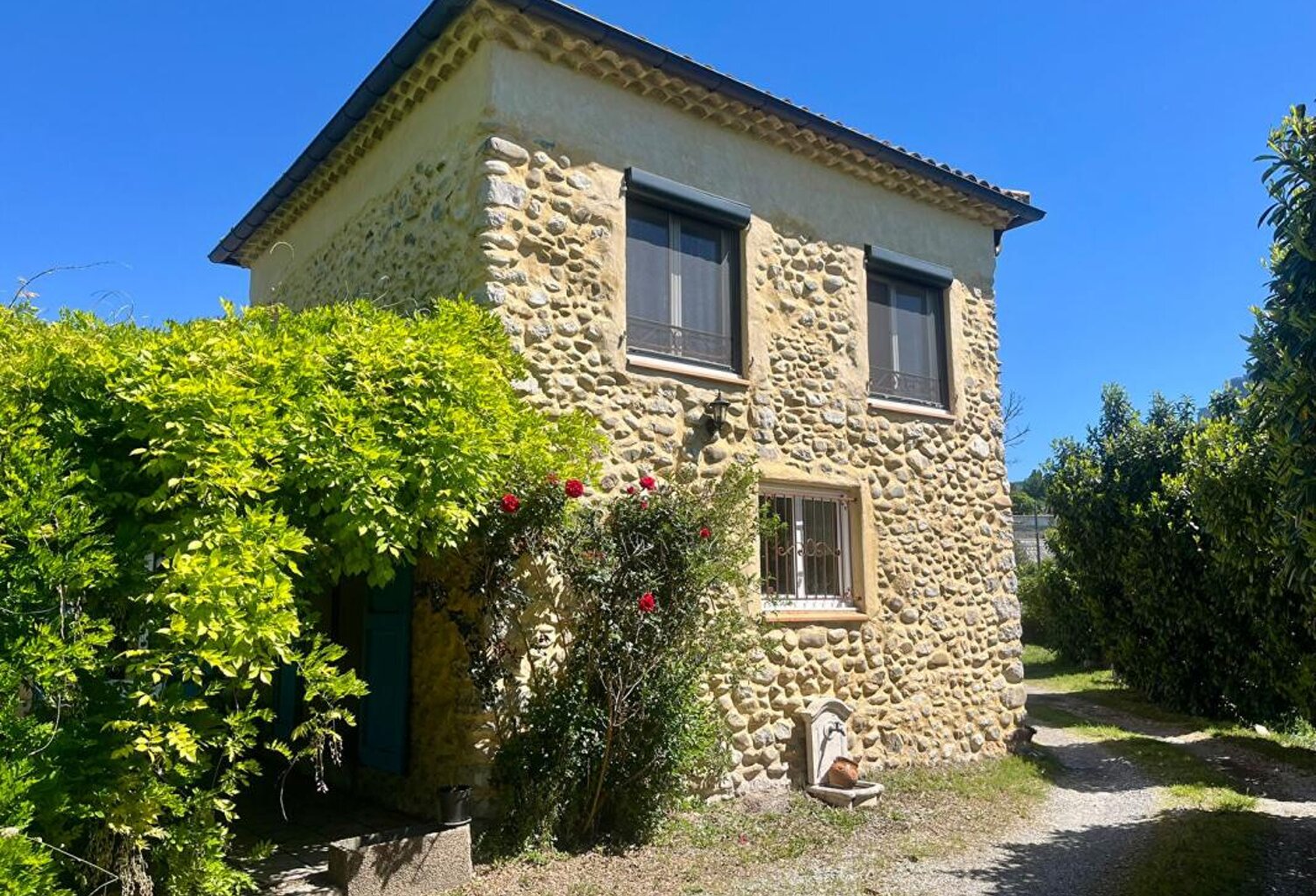 Maison Sisteron 5 pièce(s) 150 m² au style provençal — photo 1