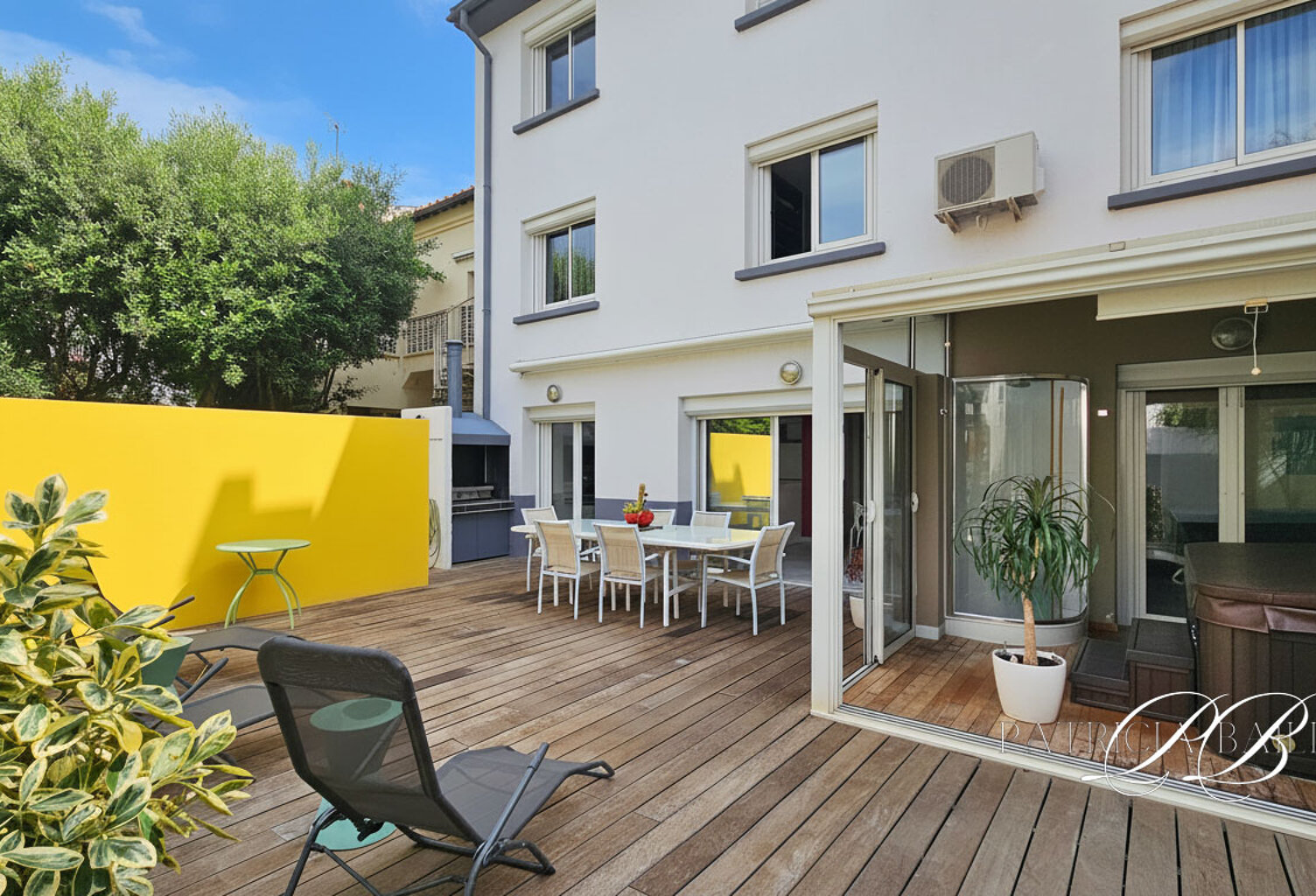 Grande maison 260 m2 sur 270 m2 de terrain 2 grands garages - La Lunette — photo 1
