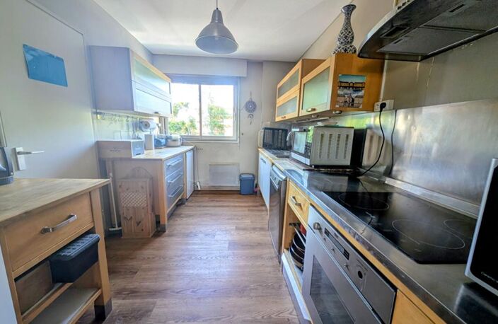 Caudéran Pasteur Appartement  3 pièce(s) 106 m2  ascenseur, balcon 14m2, garage et cave — photo 5