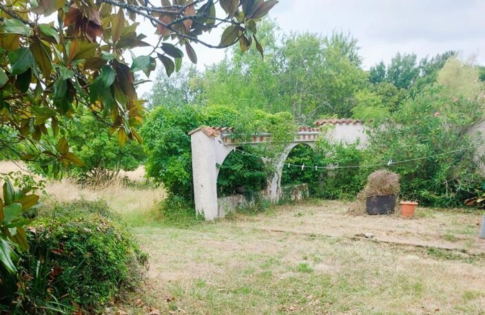 Propriété de 2 maisons, au coeur de 40 Ha de forêts et prairies — photo 3