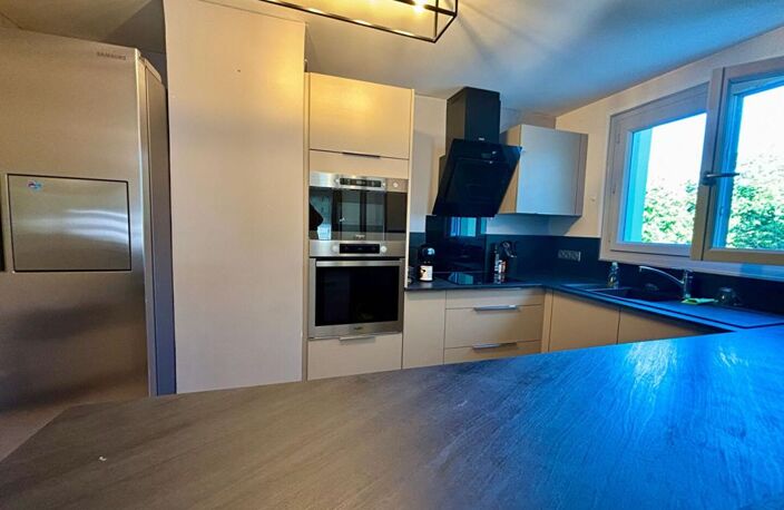 Appartement 4 pièces - 77 m² - Résidence Saint Benin à Nevers - Ascenseur -  Balcon - Parking  - 3 chambres — photo 2