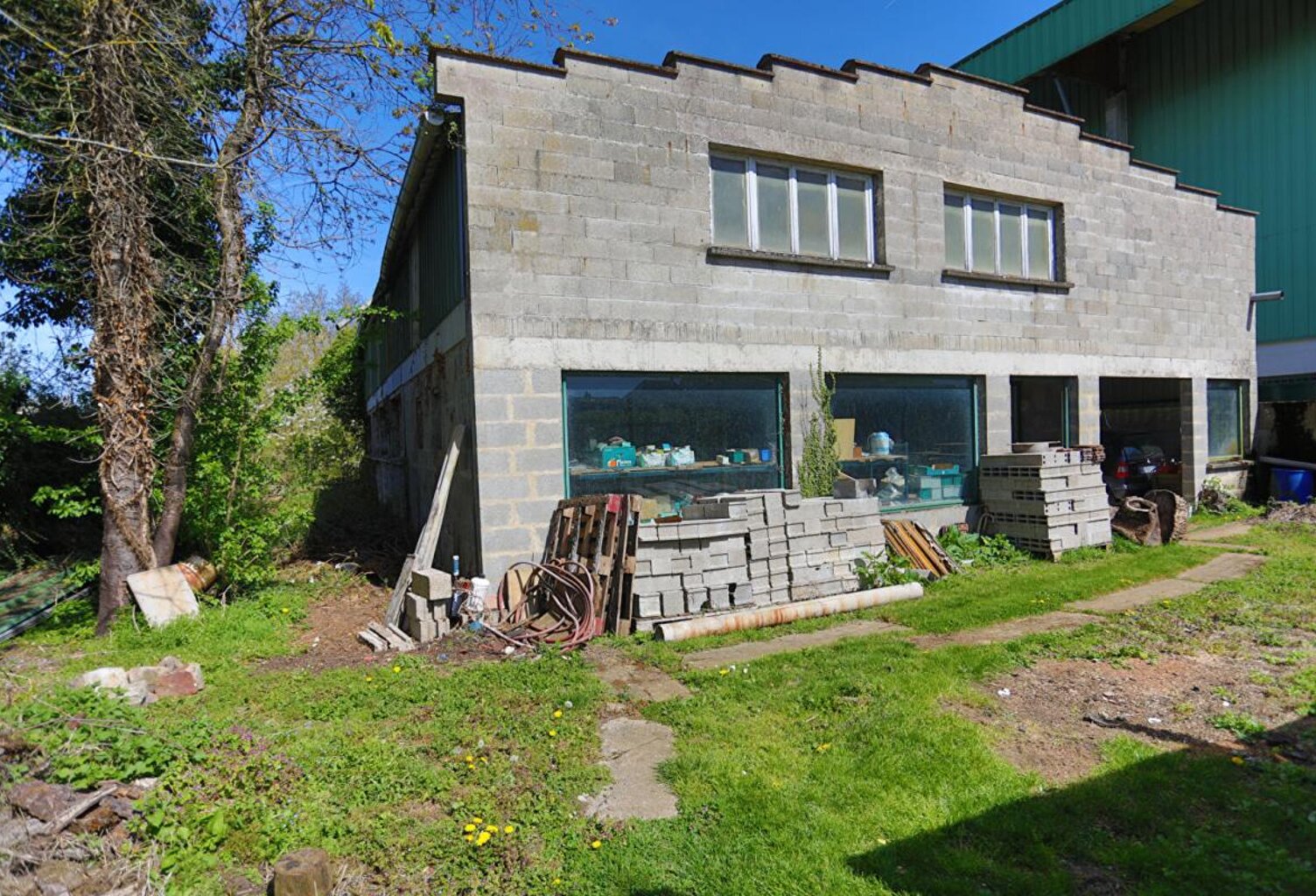 Immeuble  2 pièce(s) 300 m2 — photo 1