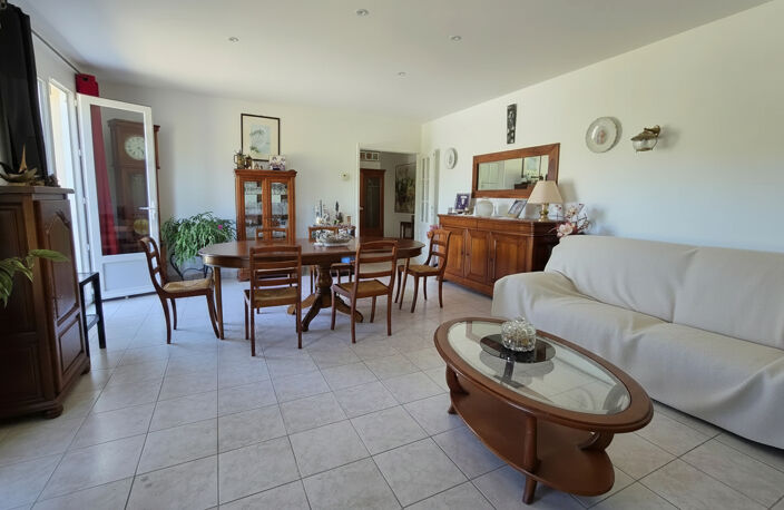 Maison plain pied avec garage — photo 4