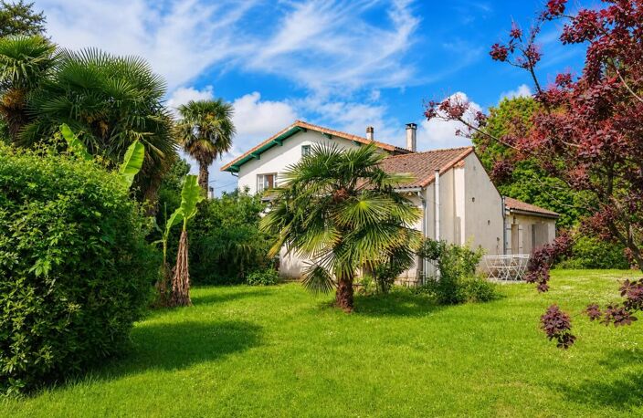 Maison de 7 pièces de 216 m² à Floirac — photo 2