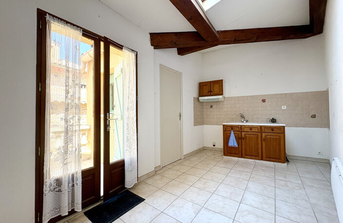 Maison de village 4 pièces d'environ 61m2 avec caves et terr — photo 2