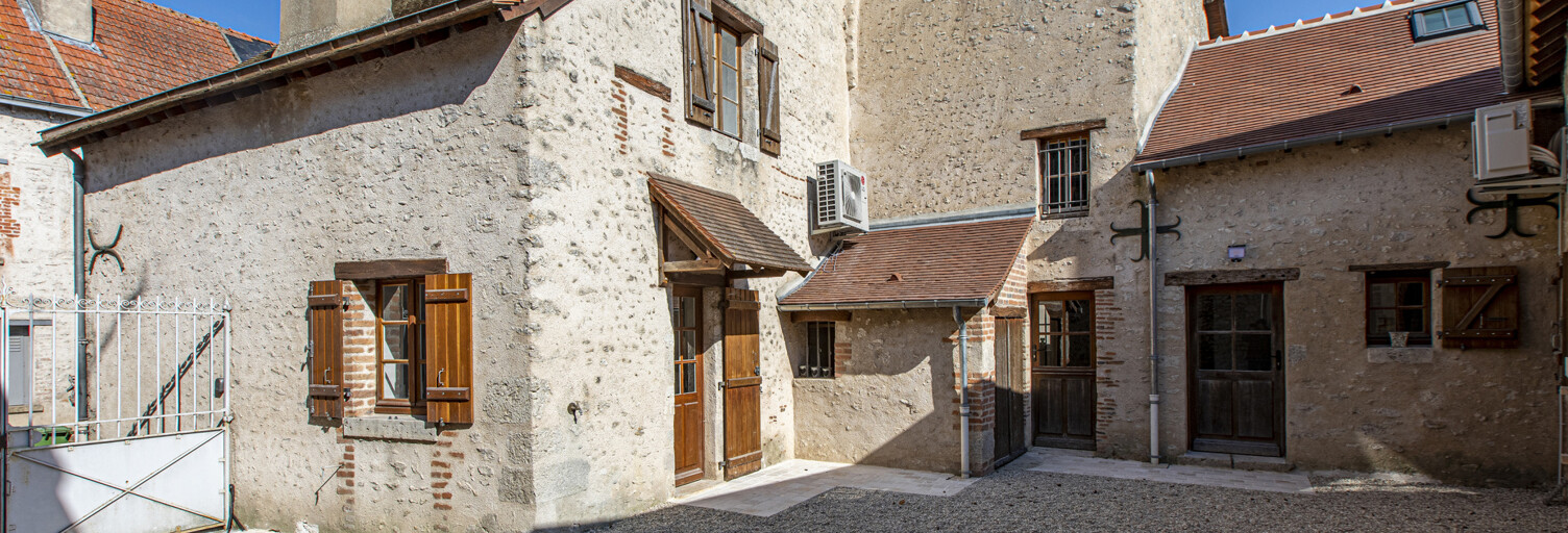 Maison 9 Pièces 248 m² à vendre à Saint-Dyé-sur-Loire (41500)