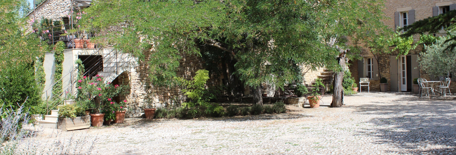 Maison 14 Pièces 240 m² à vendre à Gordes (84220)