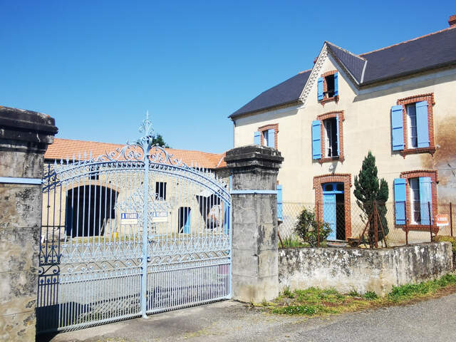 Ferme avec dépendances sur 4492m2 — photo du bien
