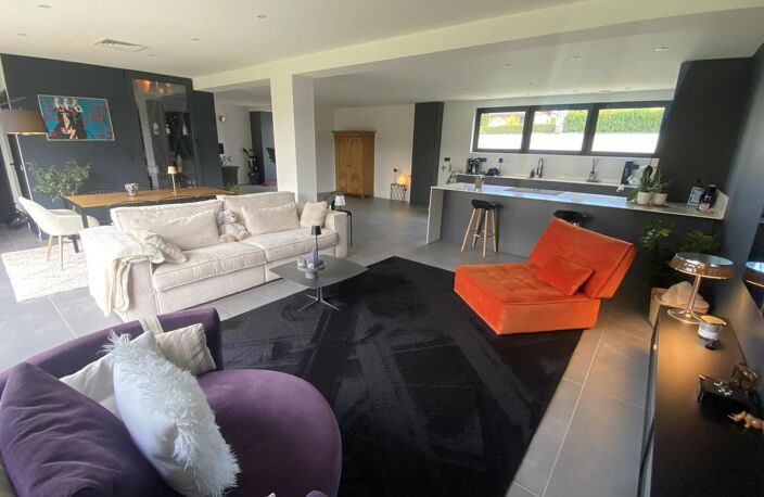 Vente maison 5 pièces 175 m² La Tour-de-Salvagny (69890) — photo 3