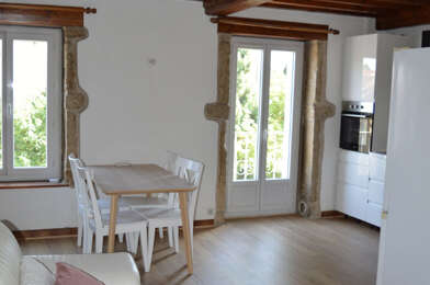 Appartement 4 pièces 900 €