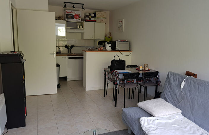 Marseille 13014 A VENDRE Appartement  de 2 pièces avec garage fermé spécial investisseur — photo 2