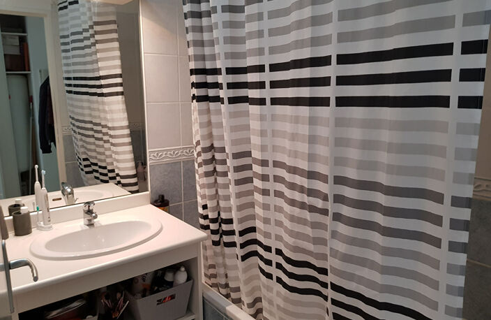 Marseille 13014 A VENDRE Appartement  de 2 pièces avec garage fermé spécial investisseur — photo 4