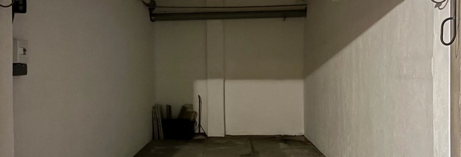 Garage   m² à louer à Nice (06000)