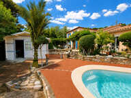Villa de 165m2 avec piscine 2 garages abri voitures et proche des plages, aux Issambres — photo 2