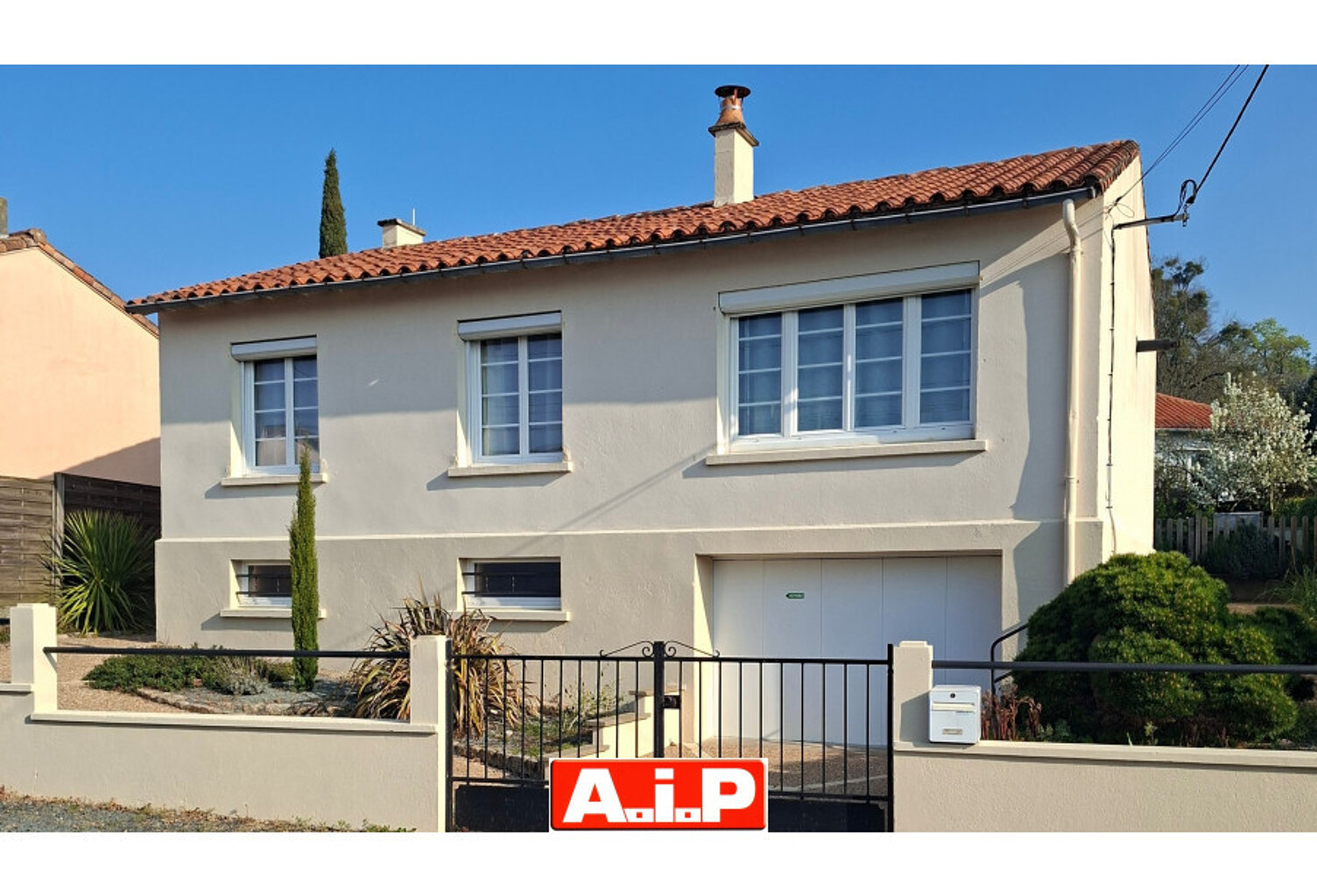 EXCLUSIVITE AIP LA CHATAIGNERAIE — photo 1