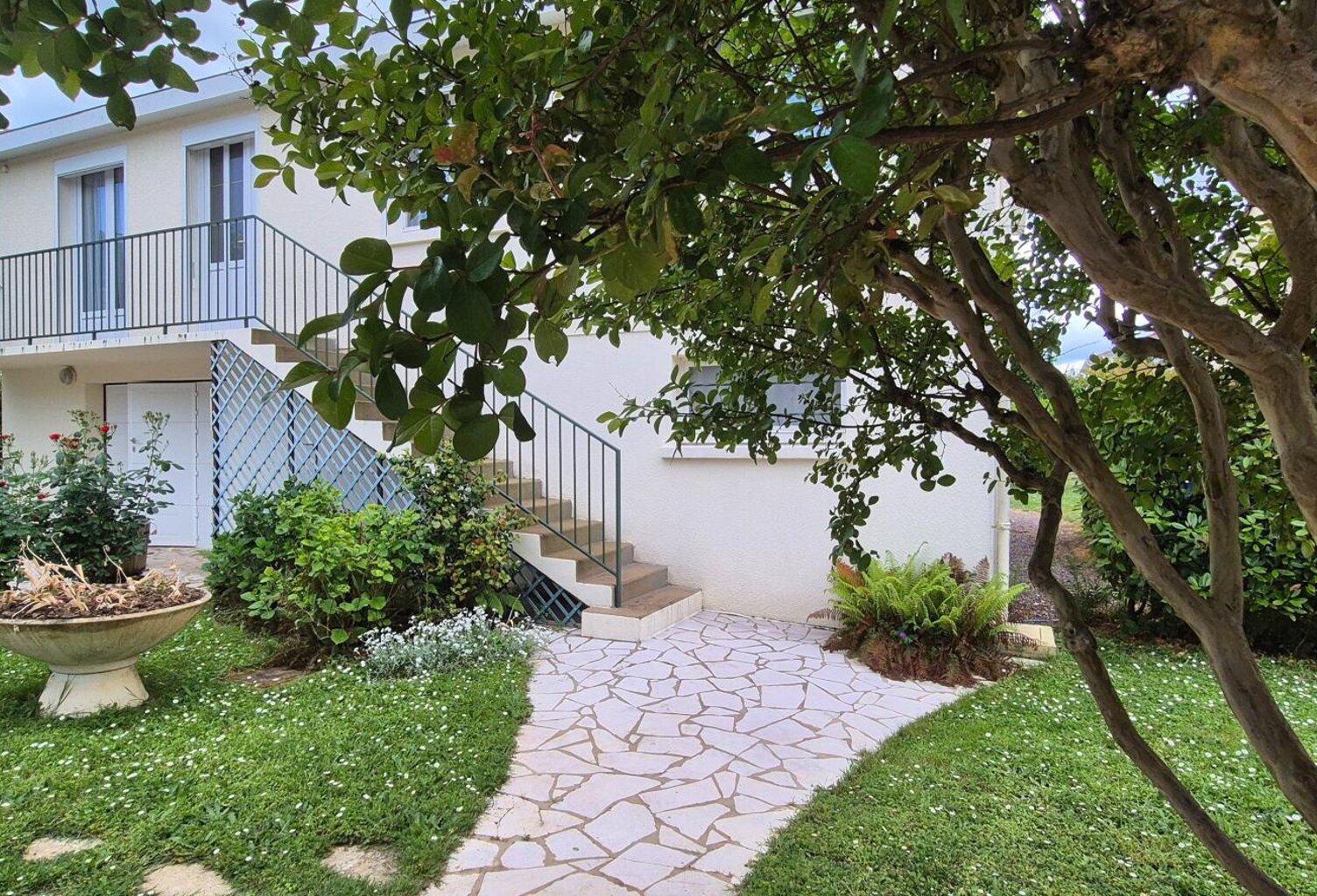 Maison à deux pas des commodités — photo 1
