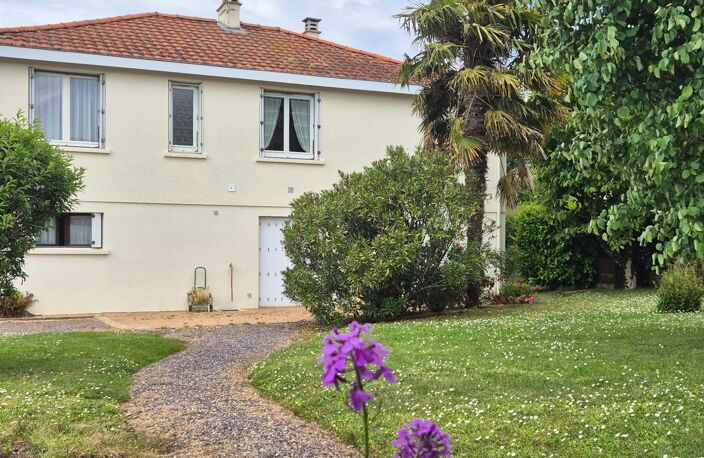 Maison à deux pas des commodités — photo 2