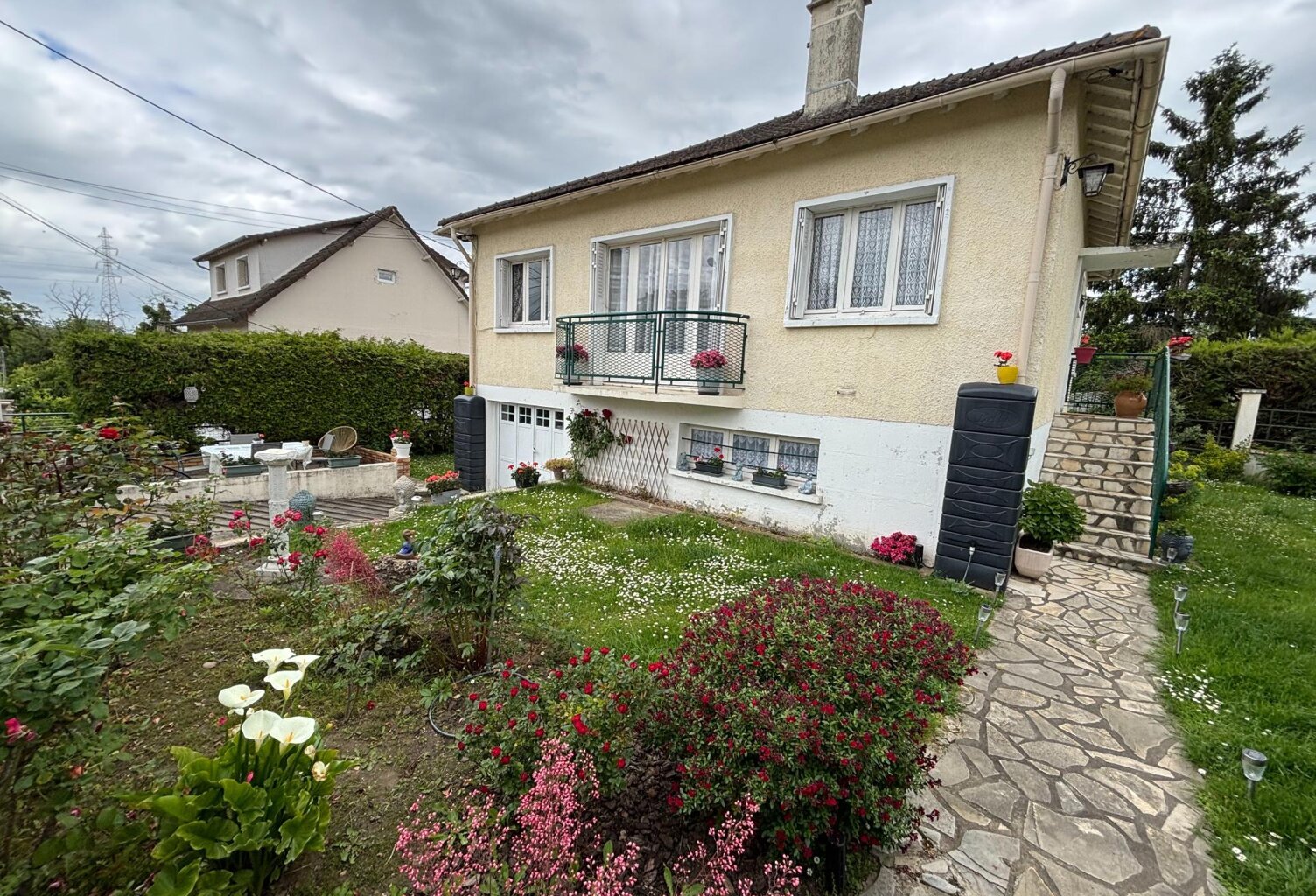 MAISON INDIVIDUELLE DANS QUARTIER RESIDENTIEL — photo 1