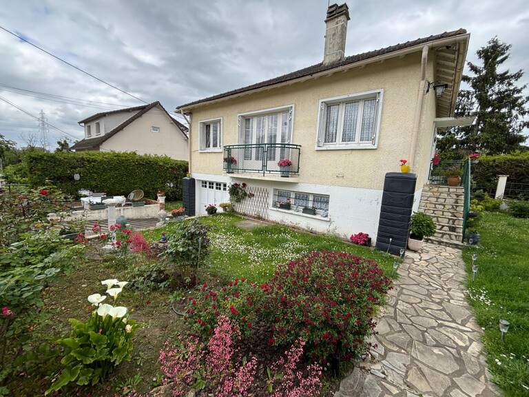 MAISON INDIVIDUELLE DANS QUARTIER RESIDENTIEL — photo 1
