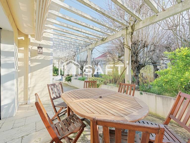 Maison familiale avec jardin — photo 1