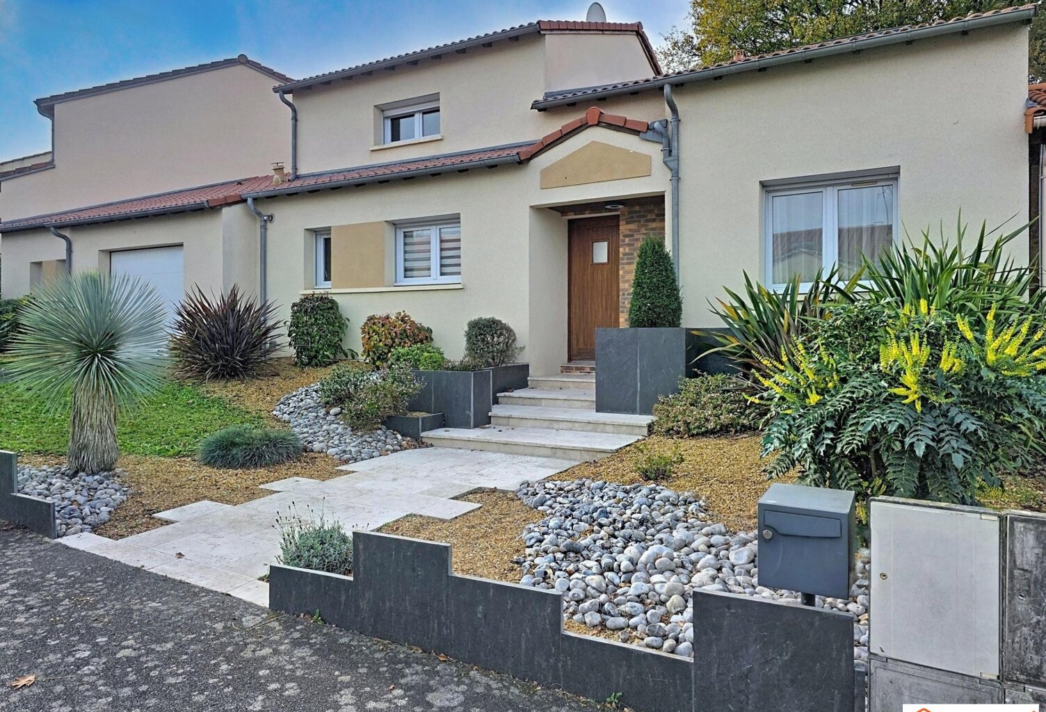 Pavillon dans un quartier calme — photo 1