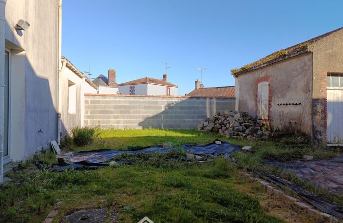 Maison de ville - 195m² - Nieul-le-Dolent — photo 2