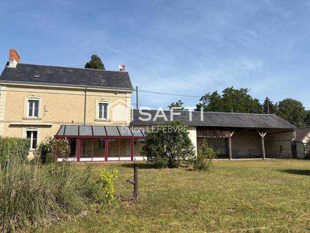 Maison avec dépendances et beau potentiel — photo du bien
