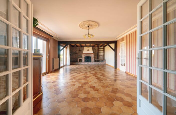 Maison de qualité de 135 m² à rénover avec un terrain de 6855 m² dans la campagne d'argentré du Plessis — photo 4