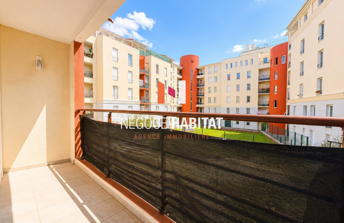 T2 AVEC TERRASSE - PROX TRAM - RIVES DU LEZ — photo 2