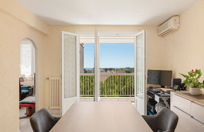 APPARTEMENT A VENDRE 3/4 PIECES ANTIBES -CHEMIN DES COMBES-V — photo 3