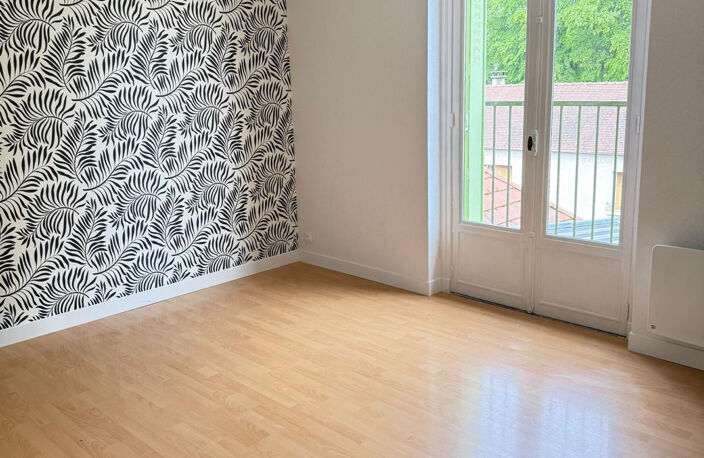 Appartement F3   59 m2   La Ferté-Gaucher (77320) — photo 3