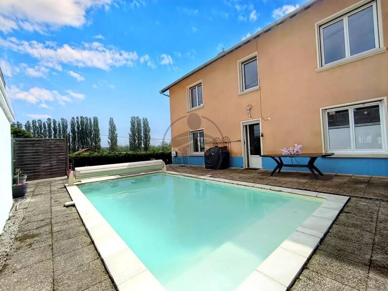Maison spacieuse avec grande dépendance — photo 1