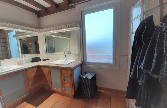Location appartement 4 pièces 72 m² à Saint-Maurice-de-Beynost (01700) — photo 5