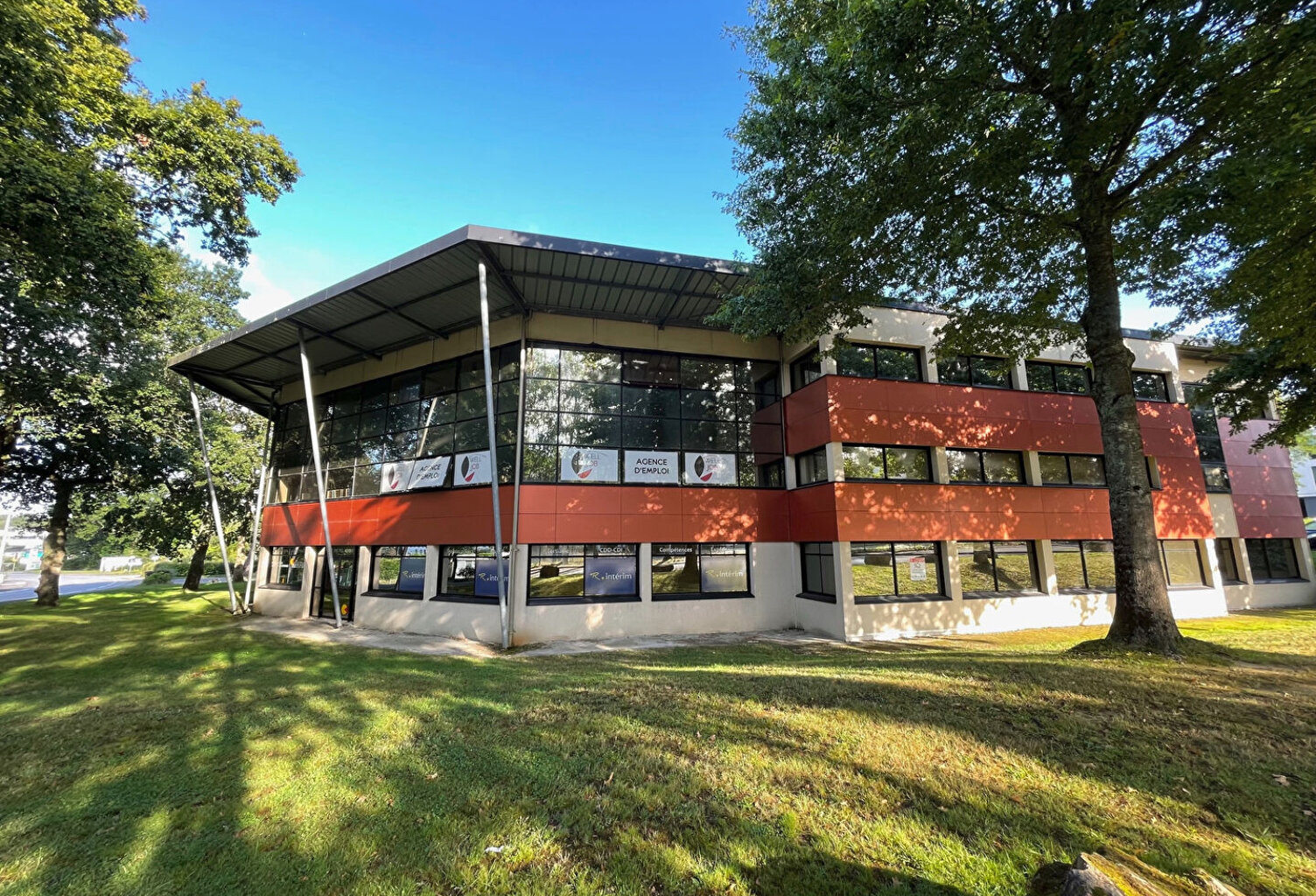 Bureaux Quimper 190 m2 — photo 1