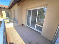 31780 CASTELGINEST T3 récent (2008) de 66.03m² Terrasse de 7.28m² 2 GARAGES , cuisine séparée — photo 2