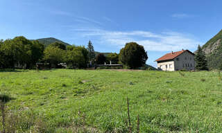 Terrain  650 m² à vendre à Saint-Étienne-le-Laus (05130)