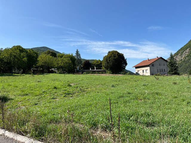 5 Terrains Saint Etienne Le Laus — photo du bien