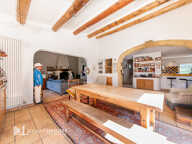 Maison Rognes 162 m2 sur 10538 m² parcelle boisée avec piscine et double garage. — photo 4