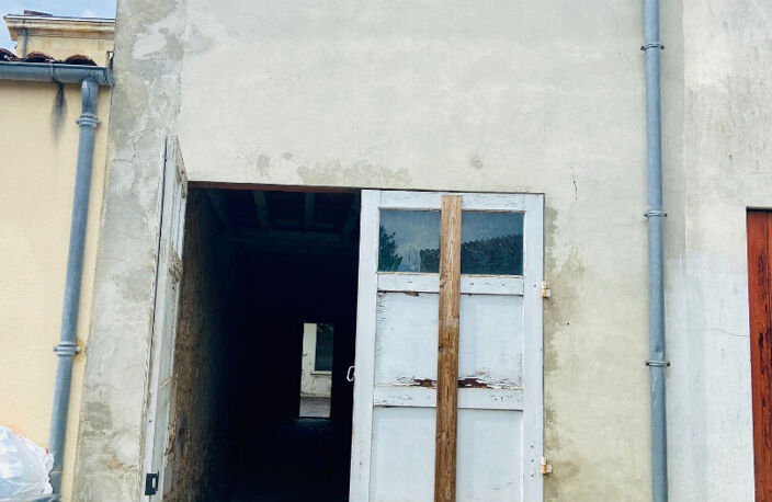Lesparre - Garage avec cour centre-ville de Lesparre ! — photo 2