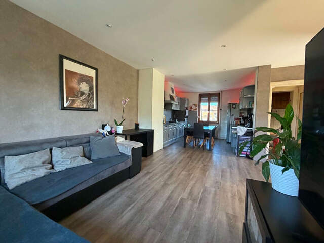 MAISON - SUPERBE JARDIN - GARAGE DOUBLE - QUARTIER CALME — photo du bien