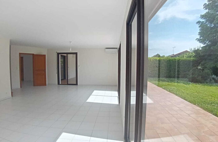 Villa individuelle 9 pièces-215 m²- garages- terrain 1000m² — photo 3