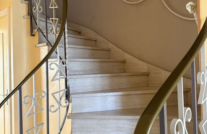 Vente Maison/villa 7 pièces — photo 2