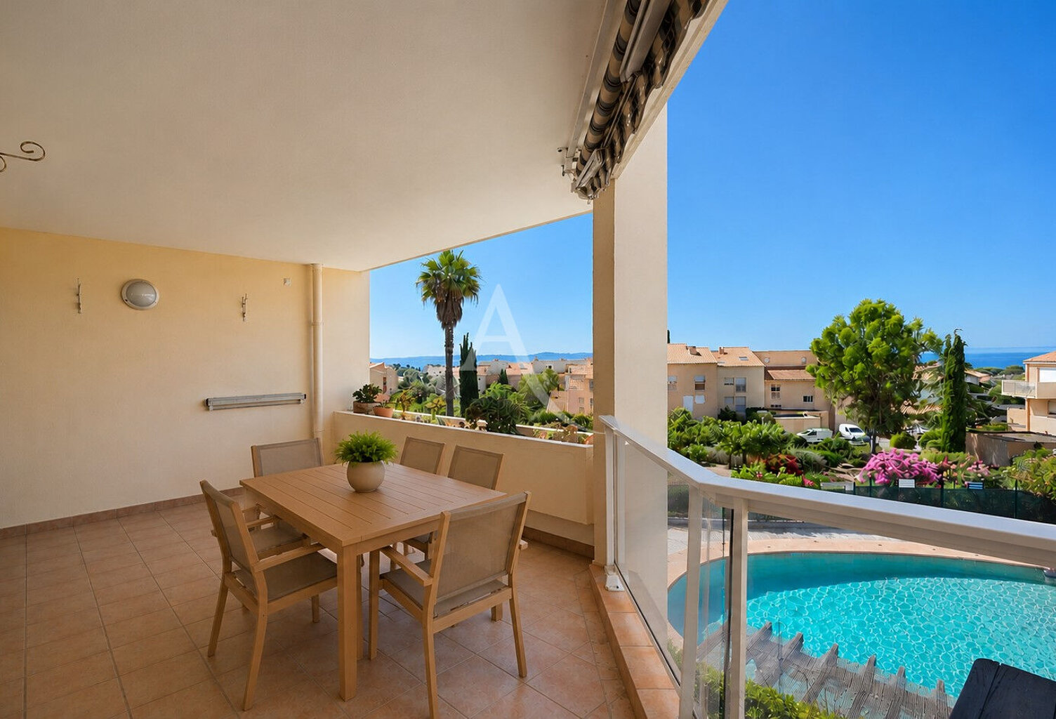 T4 Carqueiranne magnifique vue mer résidence sécurisée avec piscine — photo 1