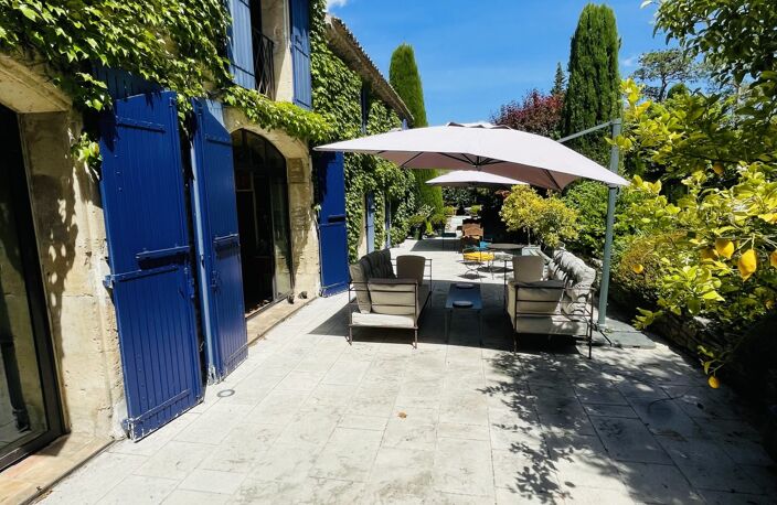 Vente Maison/villa 10 pièces — photo 2