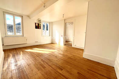 Appartement 3 pièces 760 €