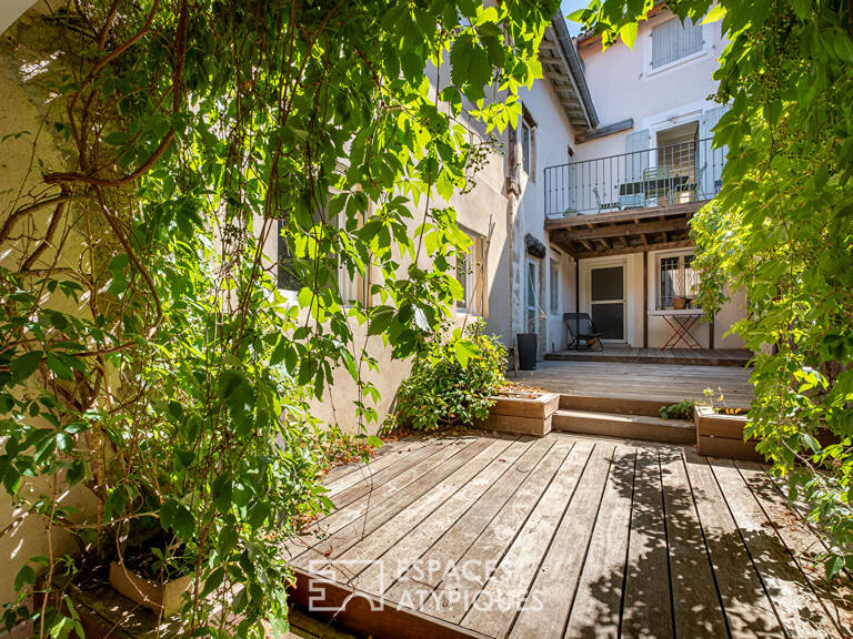Maison de ville en Triplex au coeur de Dardilly — photo 1