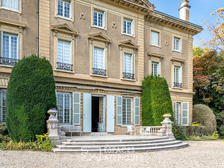 Rez-de-jardin au sein d'une propriété d'exception à Écully — photo 1