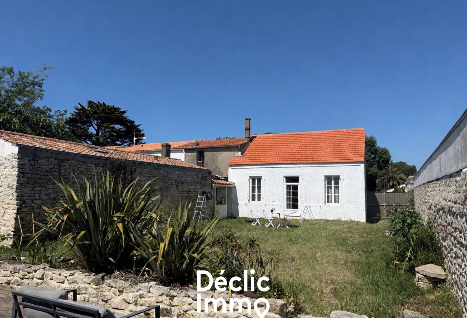 A VENDRE MAISON 3 PIECES / 2CH + DEPENDANCES SAINT PIERRE D'OLERON — photo 1