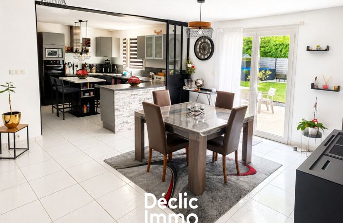 Maison plain pied - 5 chambres - Beaufou — photo 4